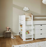 Arn halbhohes Bett mit zusätzlichem Stauraum - Gratis 3-in-1-Stuhl im Januar