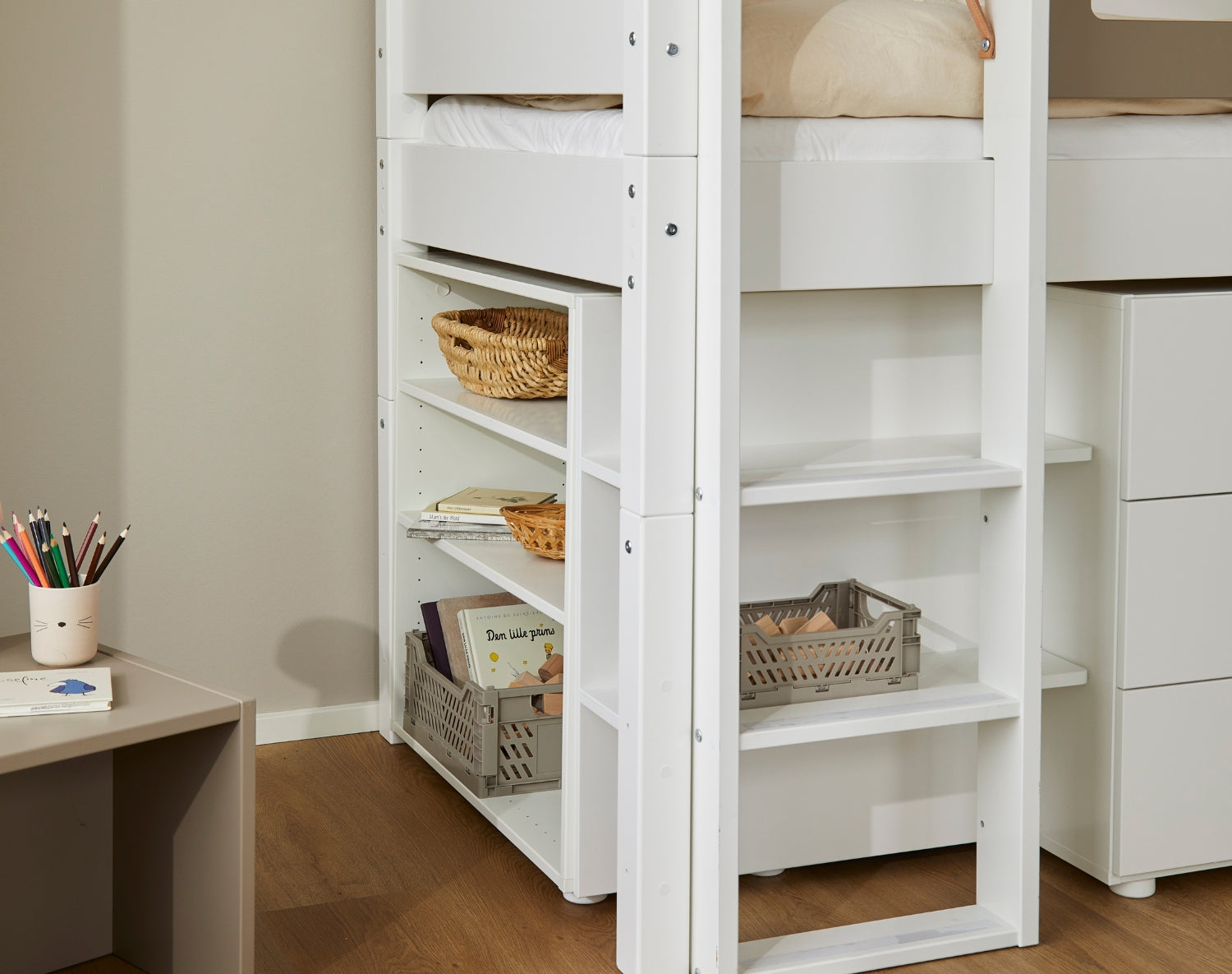 Kvadratisk reol med 1 hylde